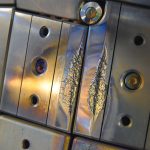 Une &laquo;&nbsp;feuille de route&nbsp;&raquo; sur le d&eacute;fi de l&rsquo;endommagement des composants face au plasma par les &eacute;lectrons d&eacute;coupl&eacute;s dans les tokamaks